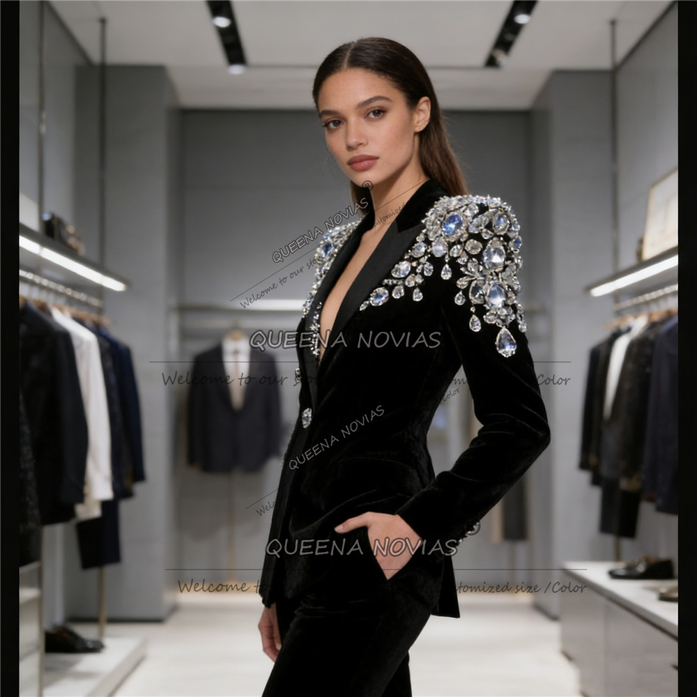 Ekskluzywne garnitury damskie  – Velvet Blazer Vintage recenzja i cena